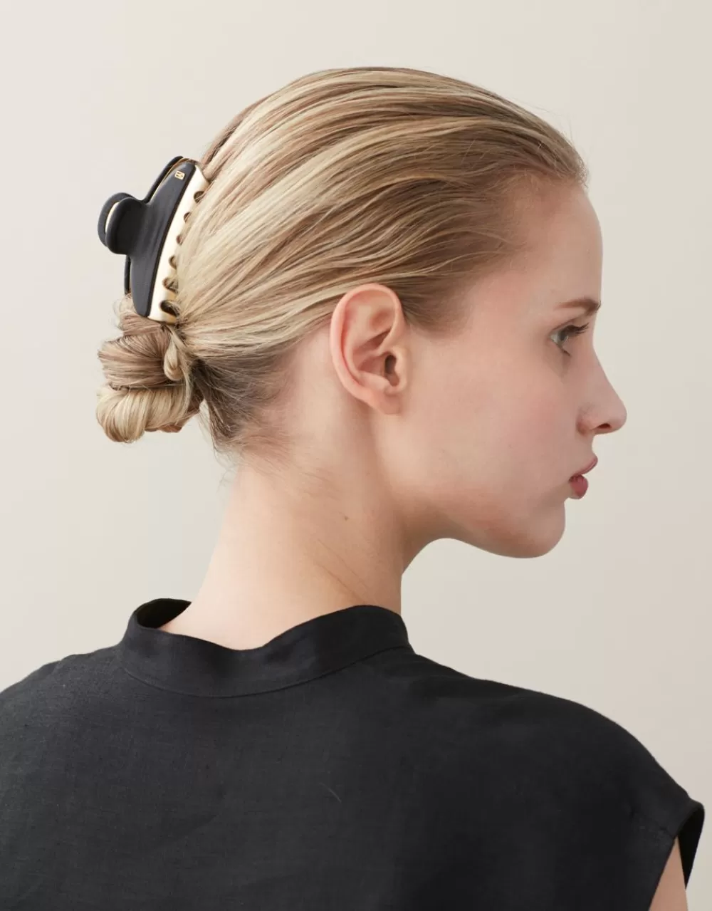 Women Alexandre de Paris Pince Vendome Eclat